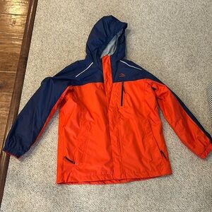 NWOT Boys LL Bean trail model rainJacket with fleece lining. size XL (18)